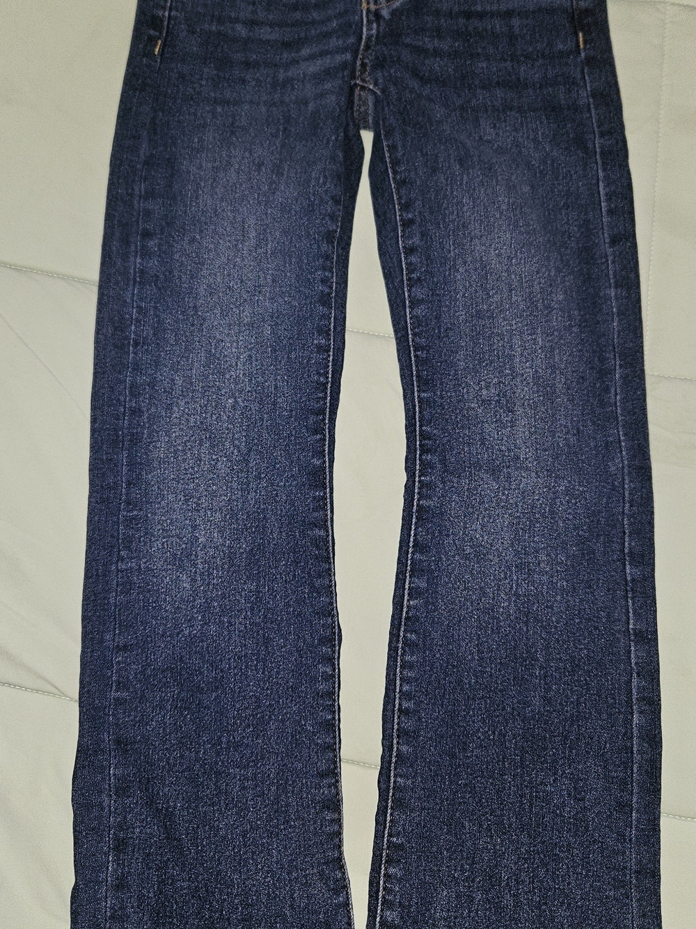 Amazon Essentials Men's Bootcut Jeans in Dark Blue Wash